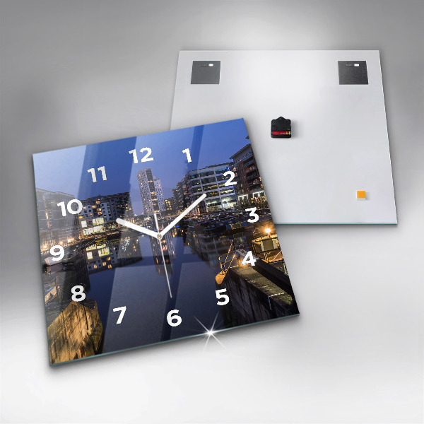 Orologio quadrato La città illuminata di notte