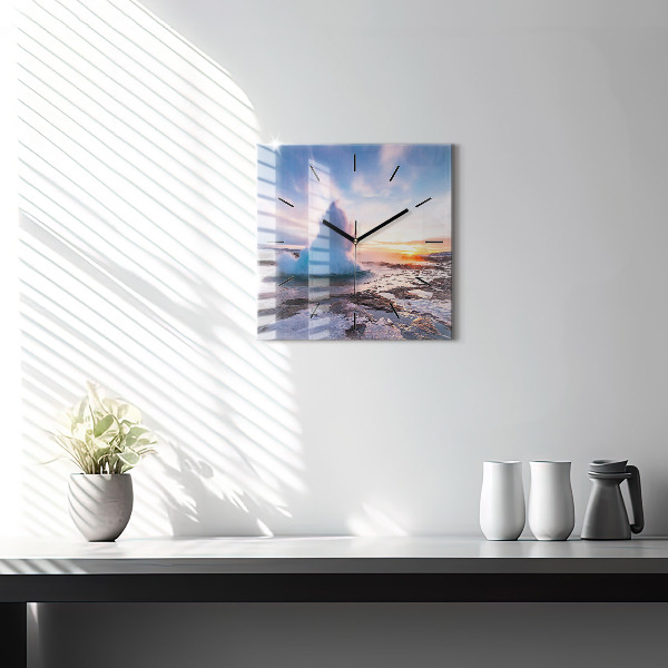 Orologio quadrato Geyser sull'isola d'Islanda