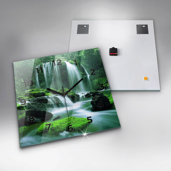 Orologio quadrato Cascata tra il muschio