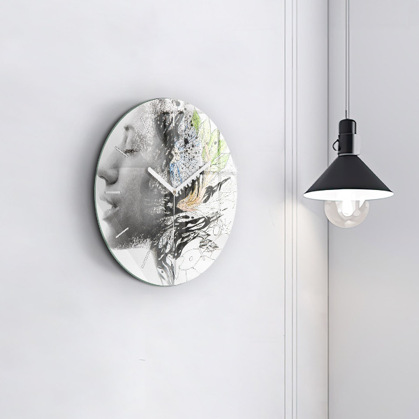 Orologio rotondo Volto di donna astratto