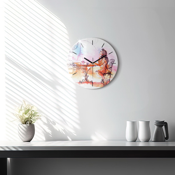 Orologio rotondo Donna che beve il tè