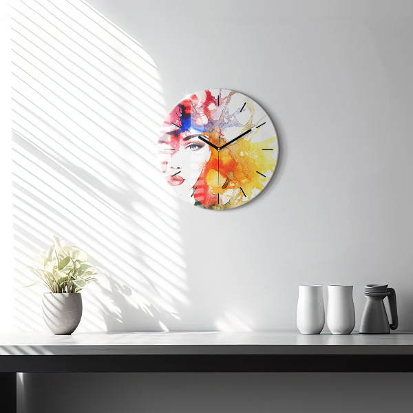 Orologio rotondo Ritratto colorato di una donna