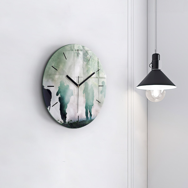 Orologio rotondo in vetro Soldati dell'esercito nella foresta
