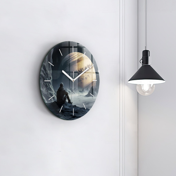 Orologio rotondo in vetro Uomo davanti alla luna