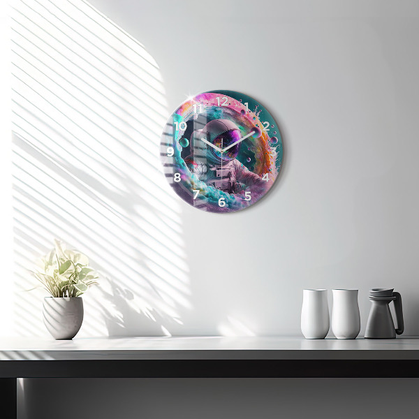 Orologio rotondo in vetro Cosmonauta e nuvole colorate
