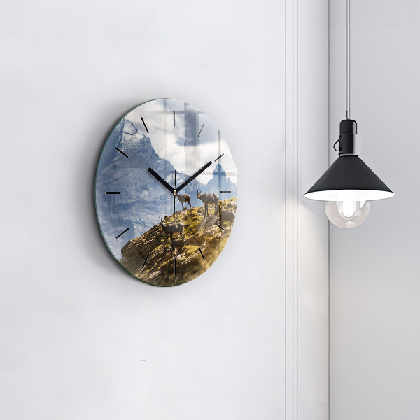 Orologio rotondo in vetro Capra in Valle d'Aosta
