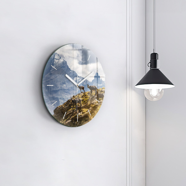 Orologio rotondo in vetro Capra in Valle d'Aosta