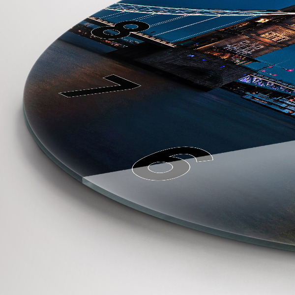 Orologio rotondo in vetro Tower Bridge Londra di notte