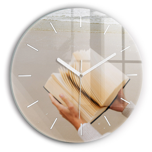 Orologio rotondo in vetro Un momento con un libro