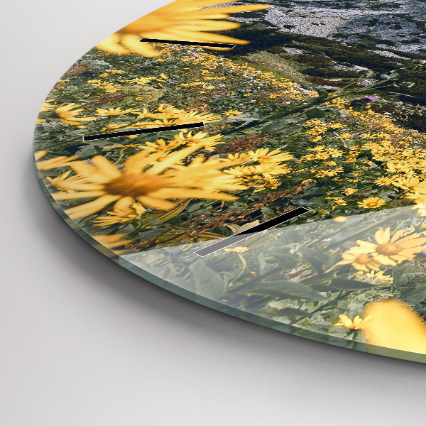 Orologio rotondo in vetro Fiori di prato in montagna