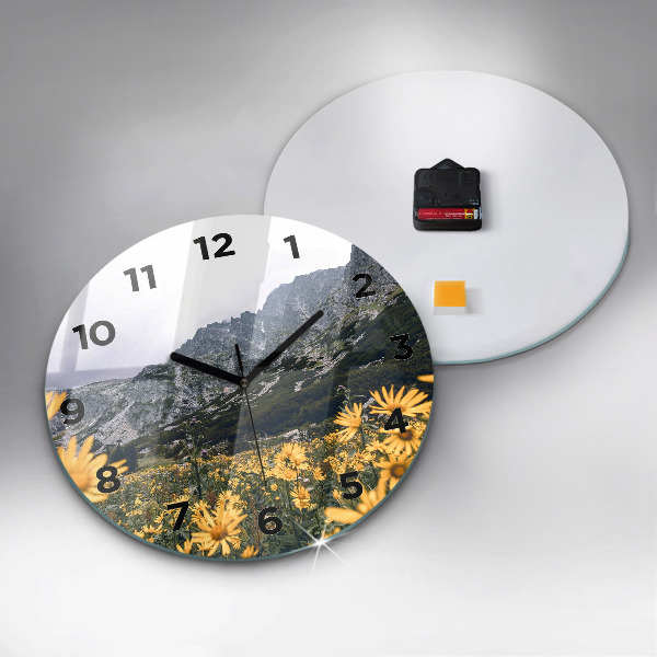 Orologio rotondo in vetro Fiori di prato in montagna