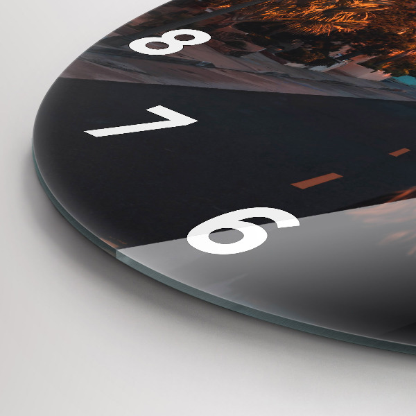 Orologio rotondo in vetro Donna sulla strada