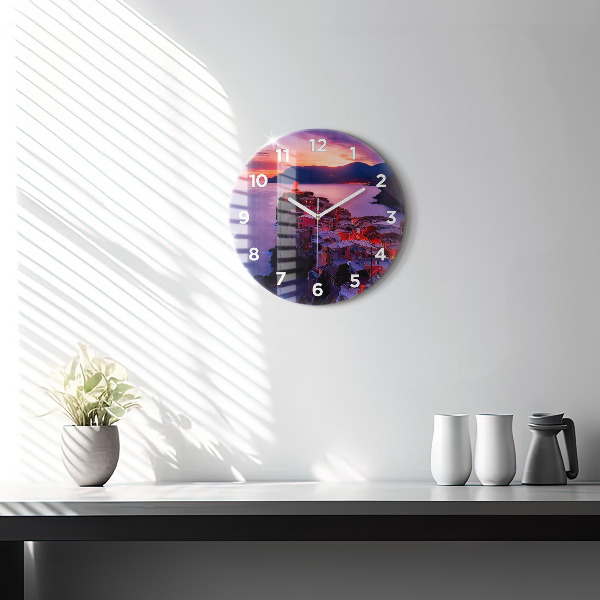 Orologio rotondo in vetro Case vicino al lago