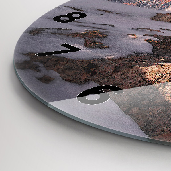 Orologio rotondo in vetro Una montagna coperta di neve