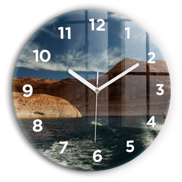 Orologio rotondo in vetro Persona sugli sci d'acqua