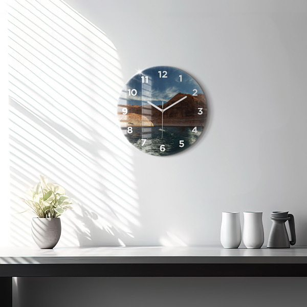 Orologio rotondo in vetro Persona sugli sci d'acqua