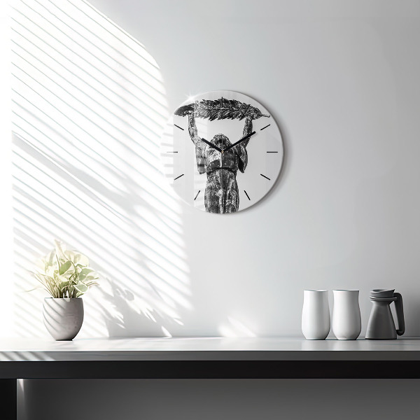 Orologio rotondo in vetro Statua della Libertà a Budapest