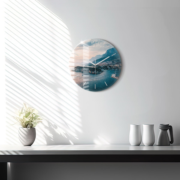 Orologio rotondo in vetro Isola in Croazia