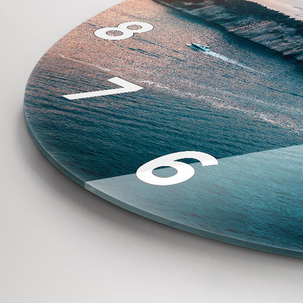 Orologio rotondo in vetro Isola in Croazia