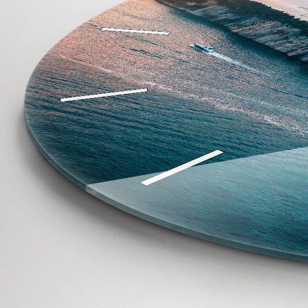 Orologio rotondo in vetro Isola in Croazia