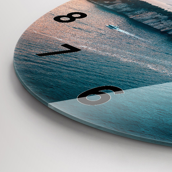 Orologio rotondo in vetro Isola in Croazia