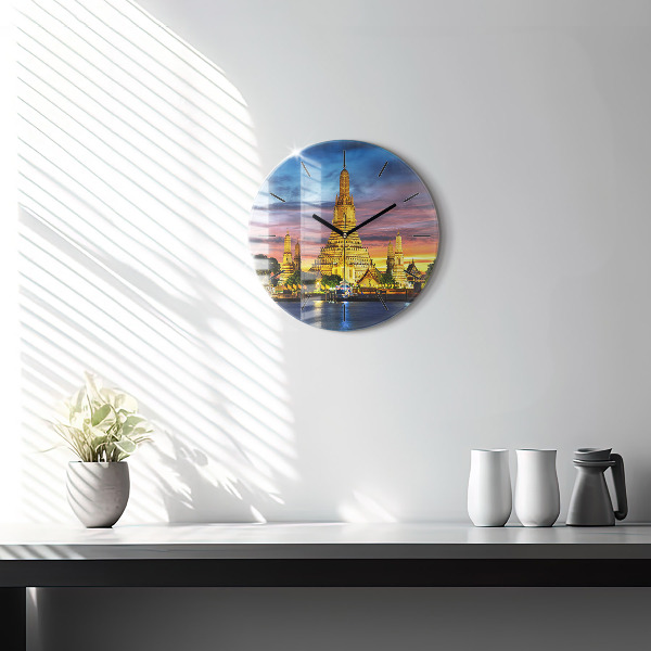 Orologio rotondo Tempio a Bangkok